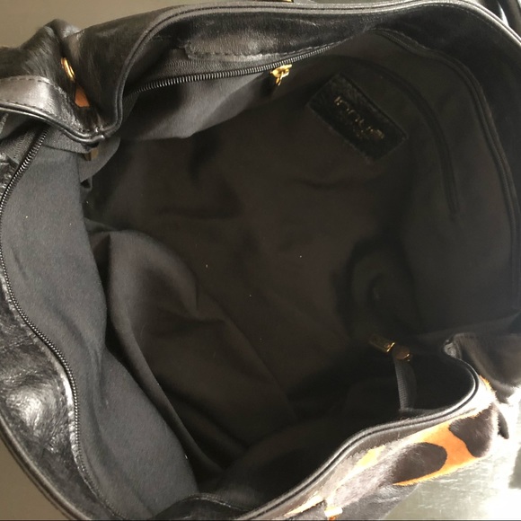 CLOSET CLOSEOUT SALE!! INNUĒ Animal Print Satchel - Picture 5 of 8